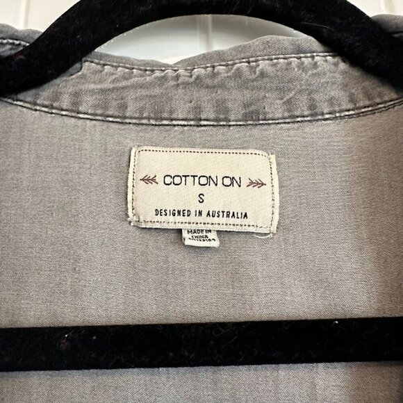 COTTON ON grey chambray button up collared shirt casual relaxed women's small - Picture 2 of 9